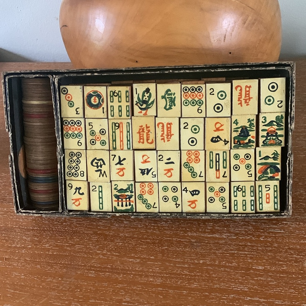 Reposhing - Vintage Mah-Jongg Junior Set - Red and White - Picture 4 of 12